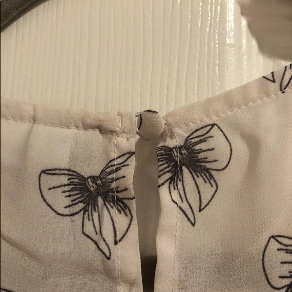 H&M Divided Bow Top - Picture 3 of 4